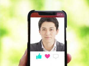 婚活男性のプロフィール写真で自撮りが人気ない理由