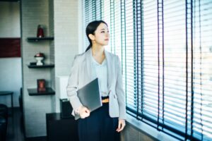 仕事ができる女性に対して男性が抱くイメージとは