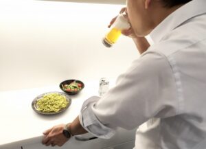 生涯独身の道は賢い選択なのか？