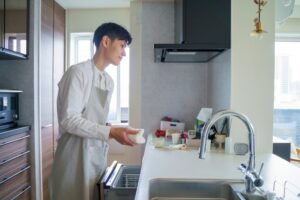 家事や料理ができない婚活男性はマイナス！？