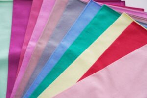 婚活で自分を引き立てるために：似合う色や骨格診断を活用する方法