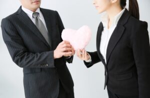 社内恋愛でうまくいく人とうまくいかない人の差